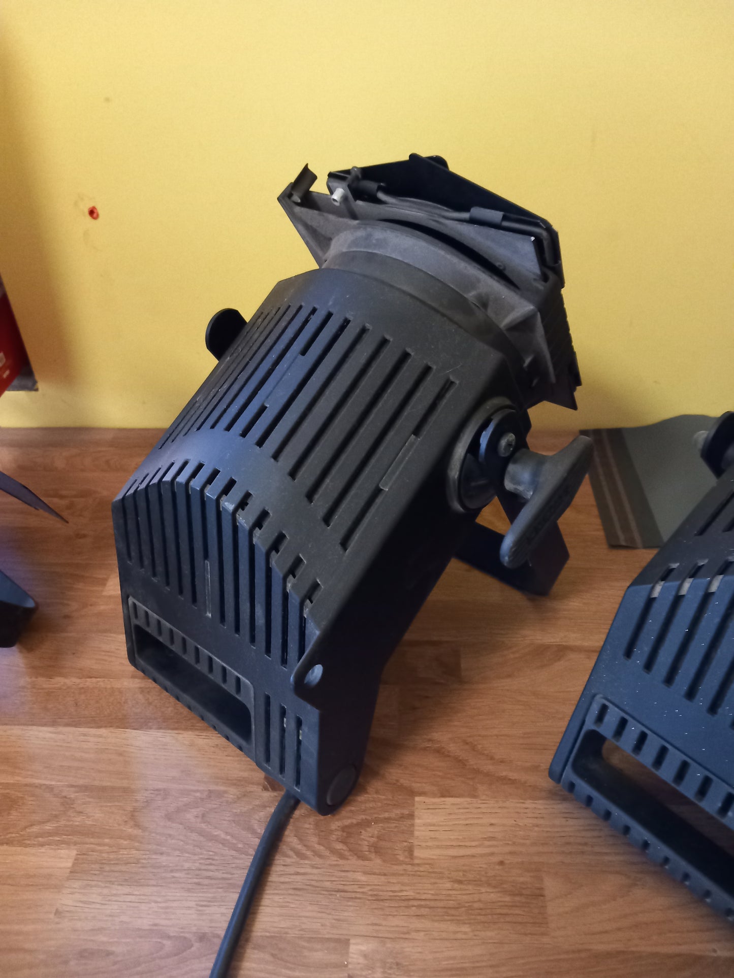 USED Strand Quartet F 650w Fresnel