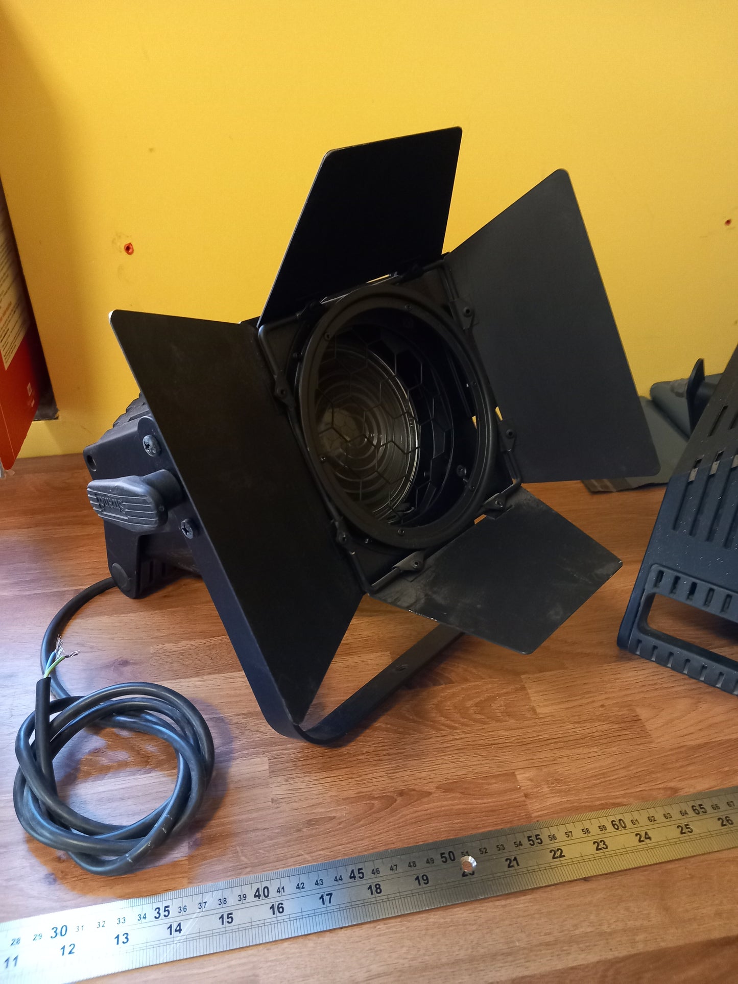 USED Strand Quartet F 650w Fresnel