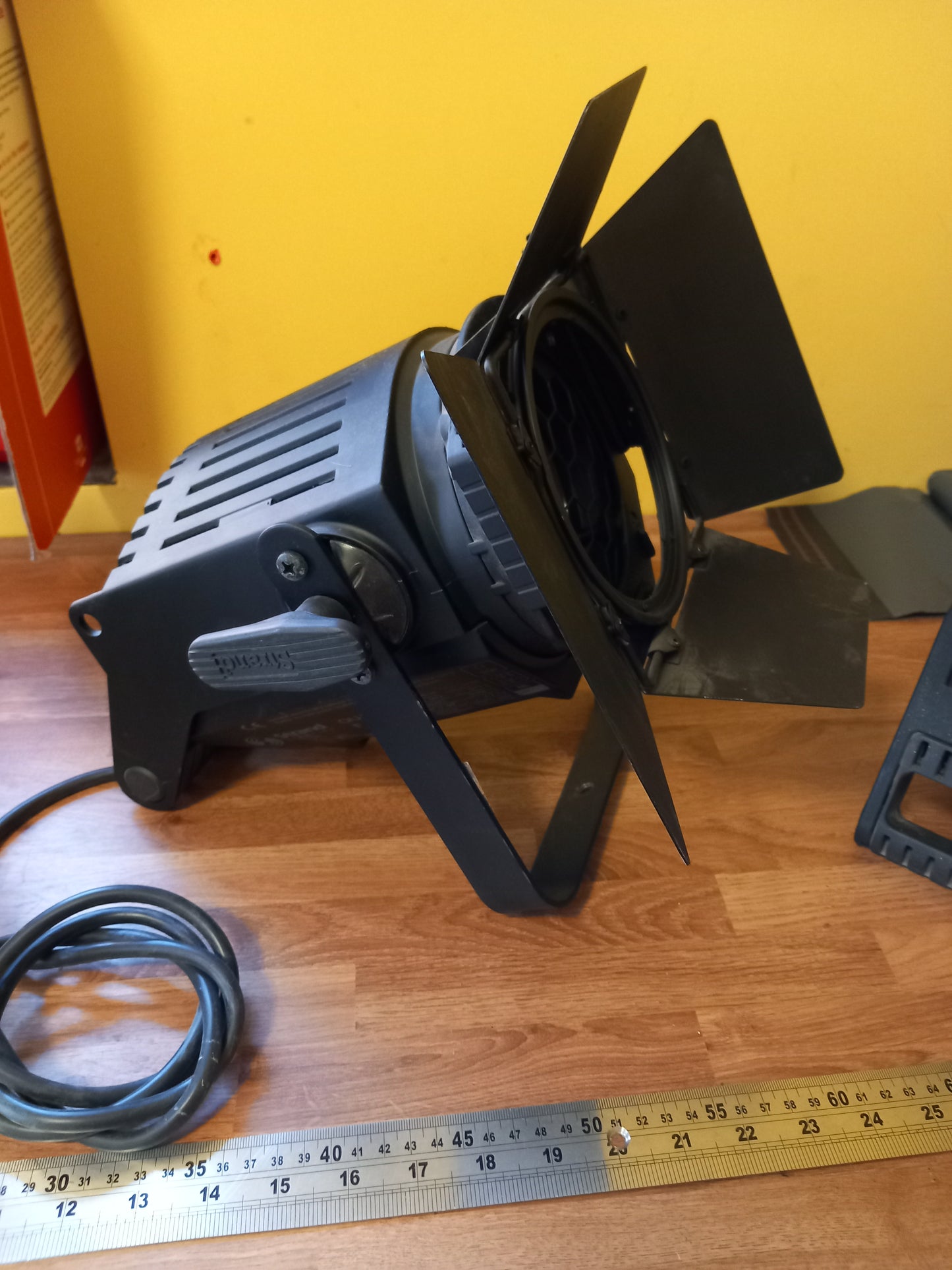 USED Strand Quartet F 650w Fresnel